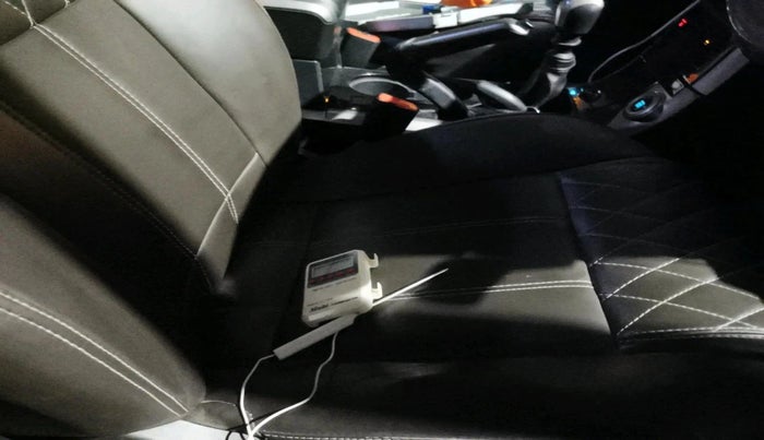 2019 Mahindra XUV500 W7, Diesel, Manual, 61,805 km, interior