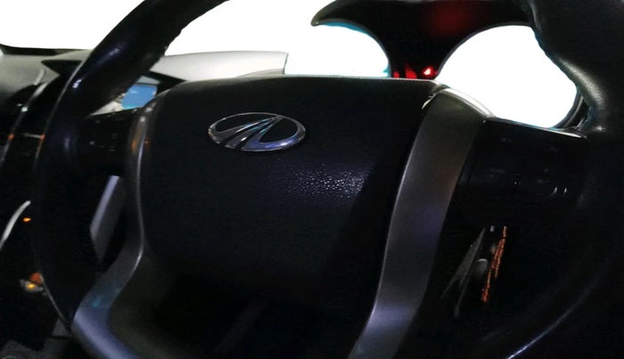 2019 Mahindra XUV500 W7, Diesel, Manual, 61,805 km, interior