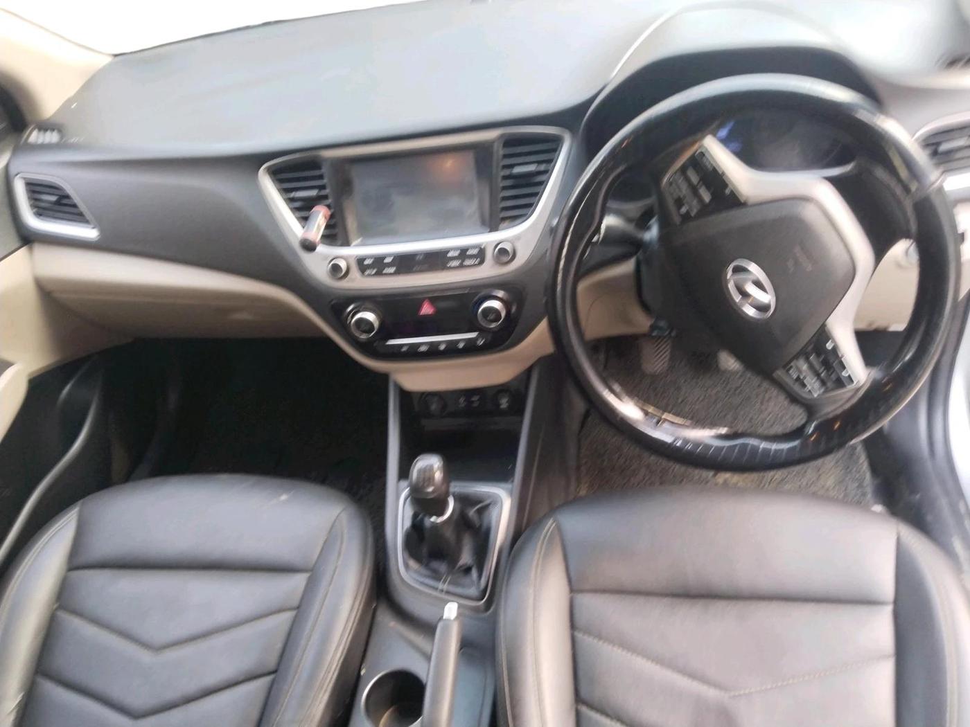 2019 Hyundai Verna 1.6 VTVT SX, CNG, Manual, 1,50,451 km, interior