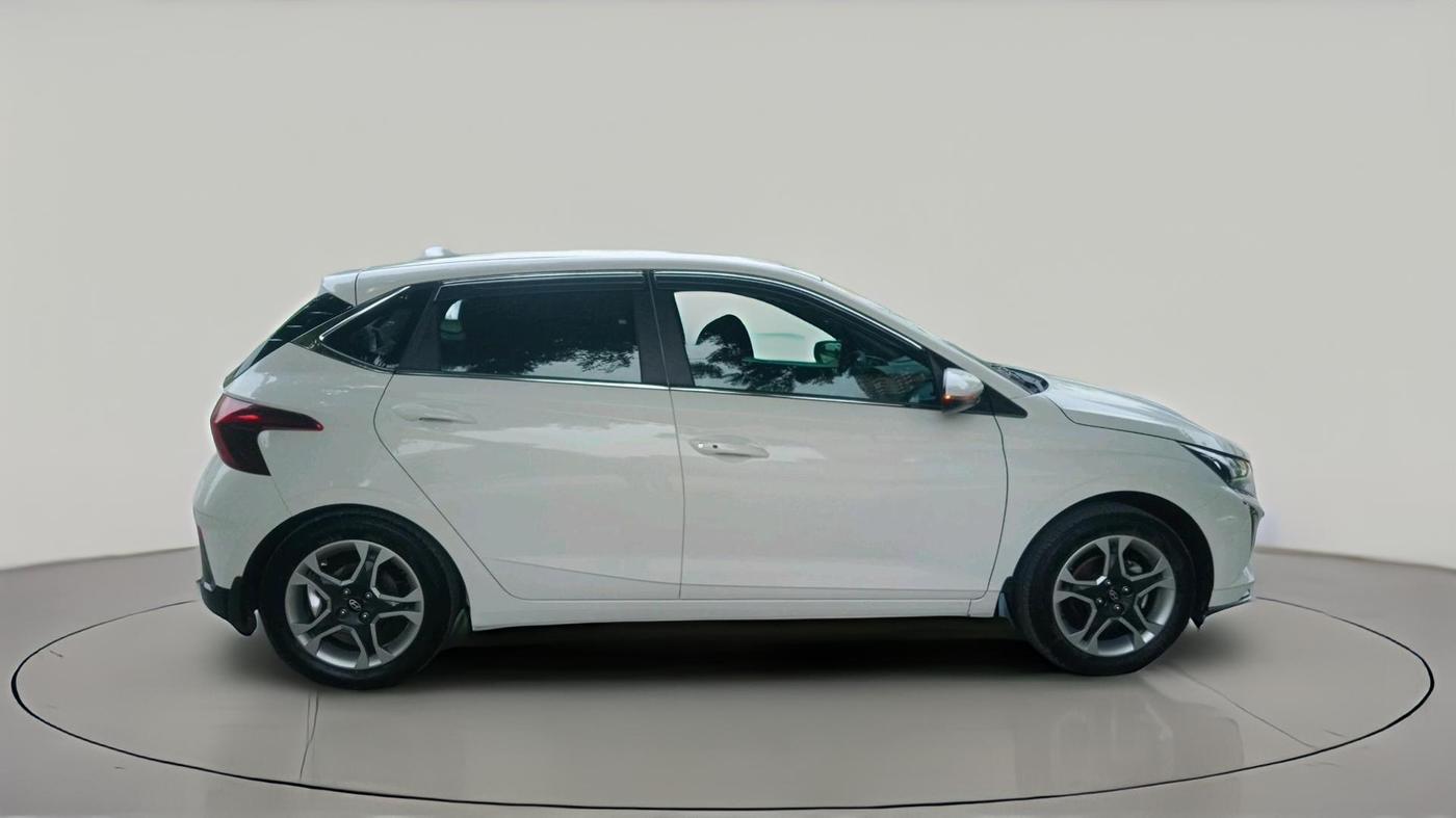 2026 Hyundai NEW I20 SPORTZ 1.2 MT, Petrol, Manual, 5,301 km, exterior