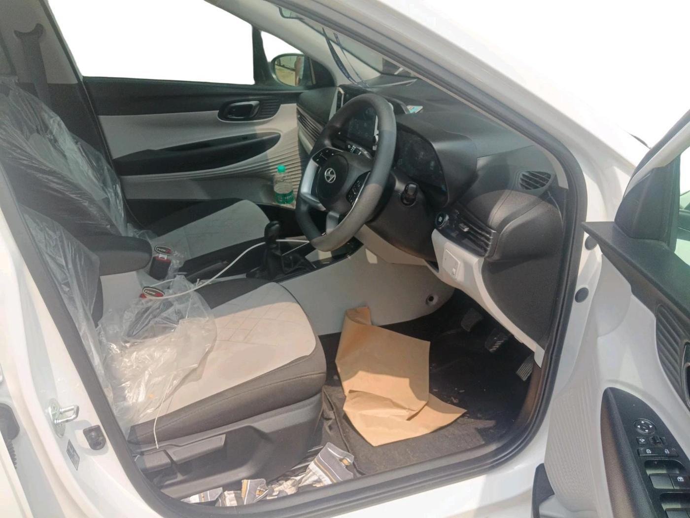 2026 Hyundai NEW I20 SPORTZ 1.2 MT, Petrol, Manual, 5,301 km, interior