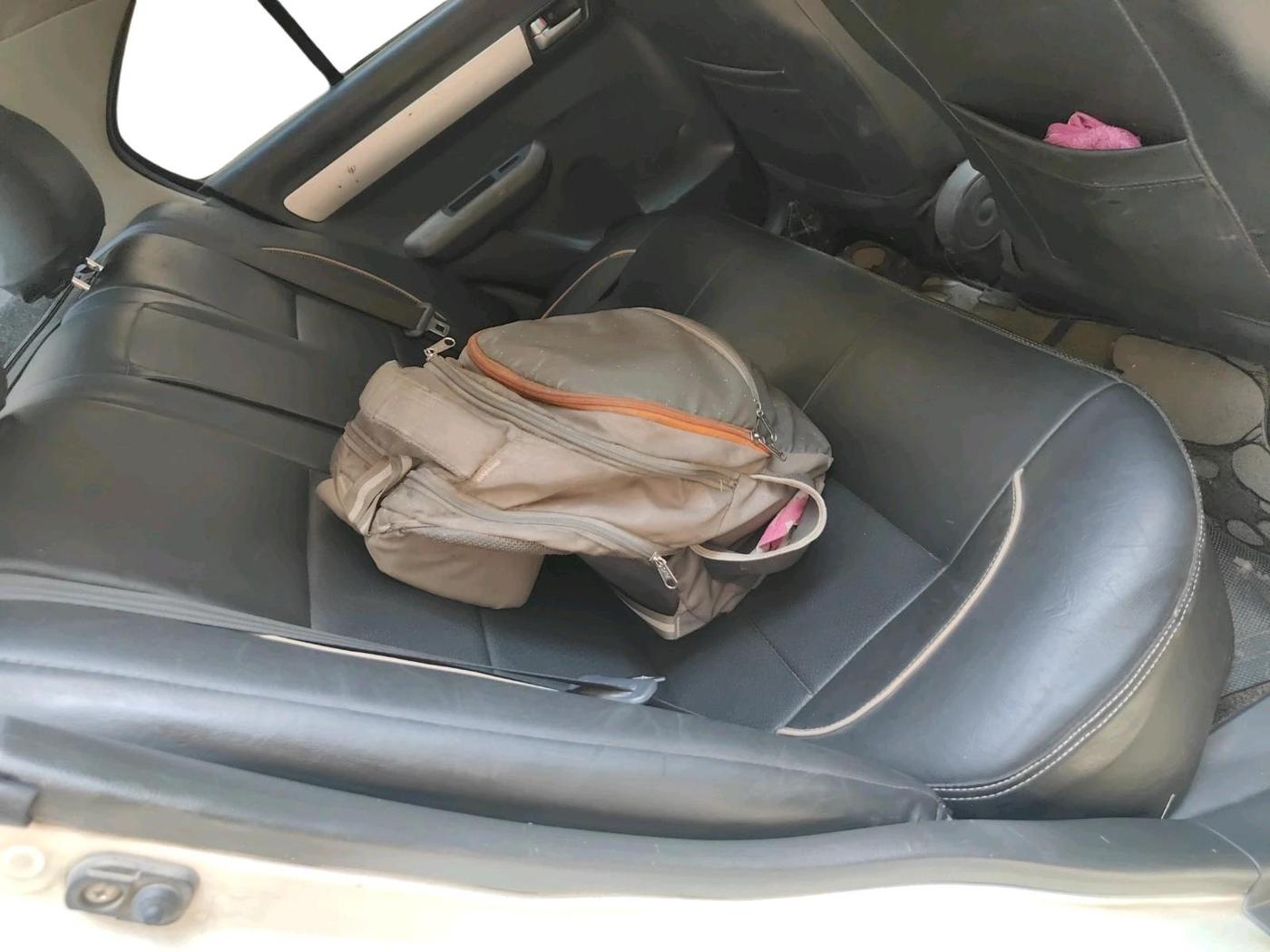 2011 Maruti Swift Dzire VXI, CNG, Manual, 1,23,324 km, interior