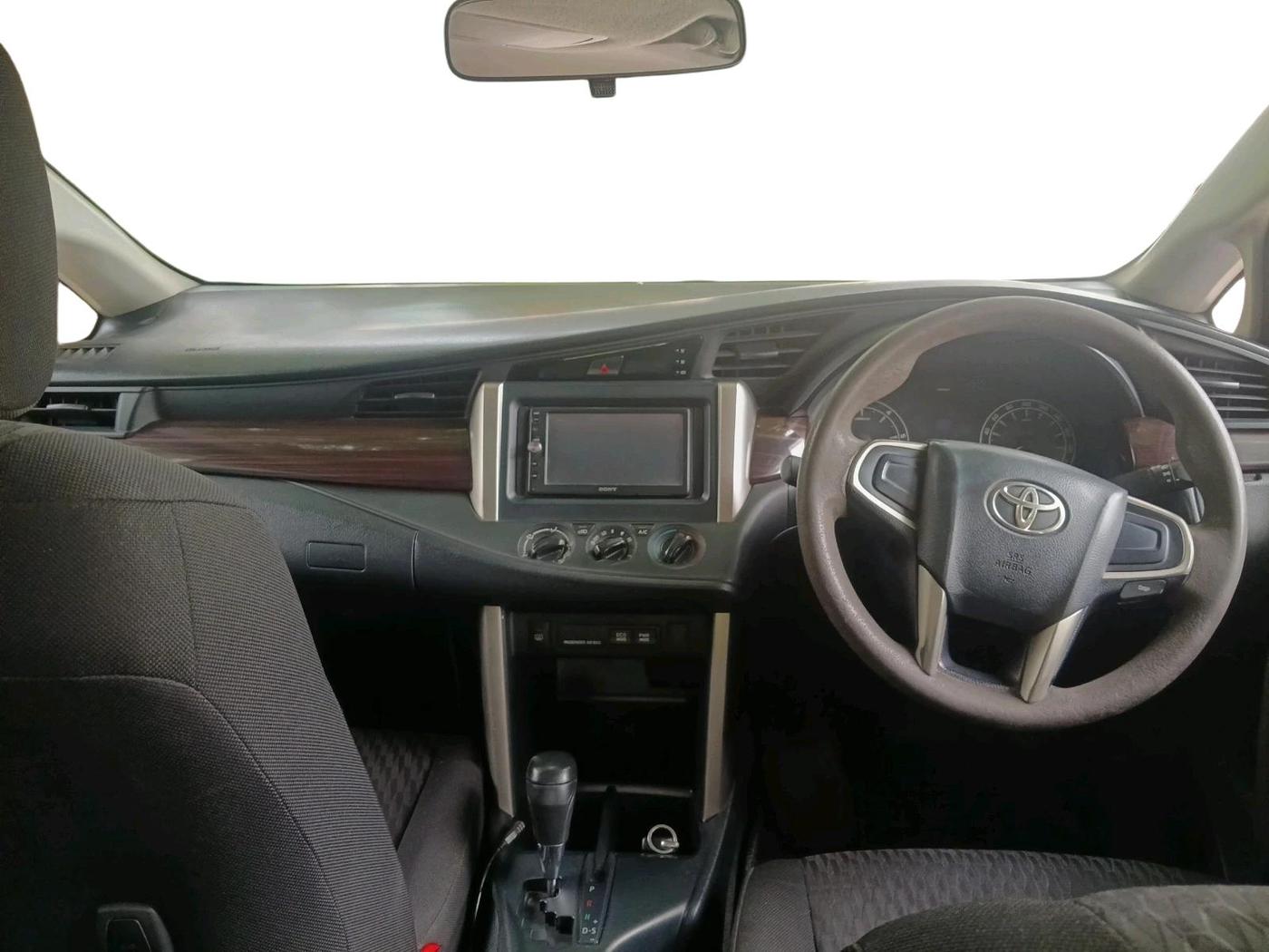 2017 Toyota Innova Crysta 2.8 GX AT 7 STR, Diesel, Automatic, 3,33,898 km, interior