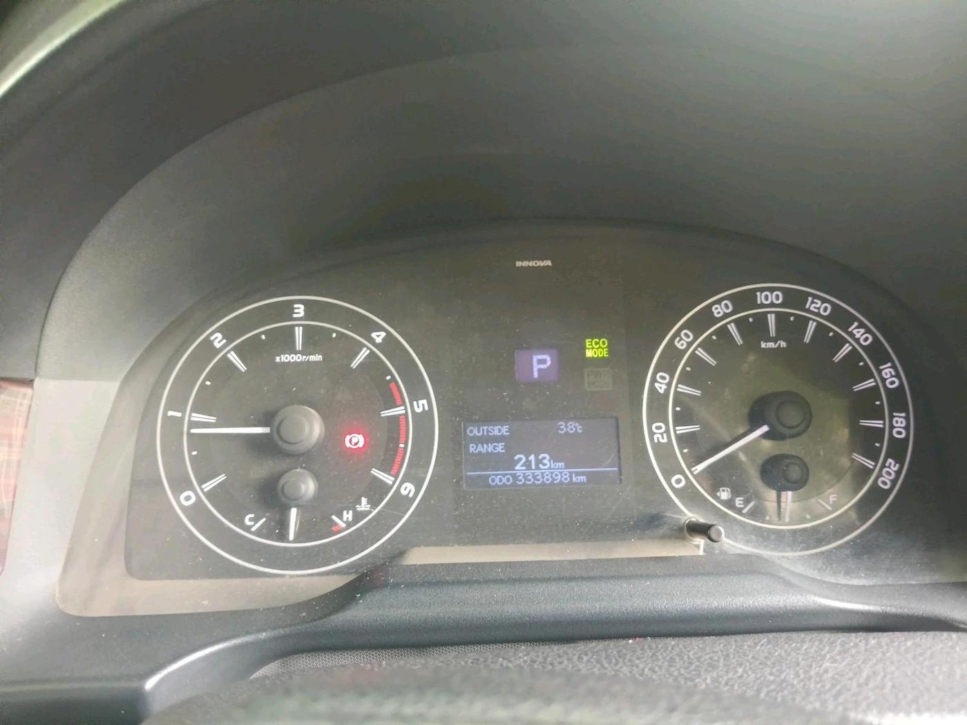 2017 Toyota Innova Crysta 2.8 GX AT 7 STR, Diesel, Automatic, 3,33,898 km, interior