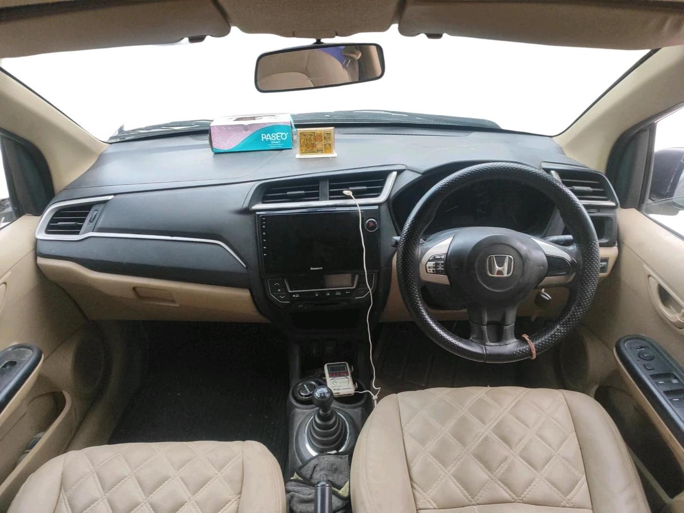 2016 Honda Amaze 1.2L I-VTEC S, Petrol, Manual, 64,976 km, interior