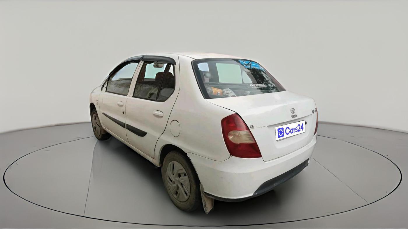 2017 Tata Indigo ECS GLS, CNG, Manual, 1,02,459 km, exterior