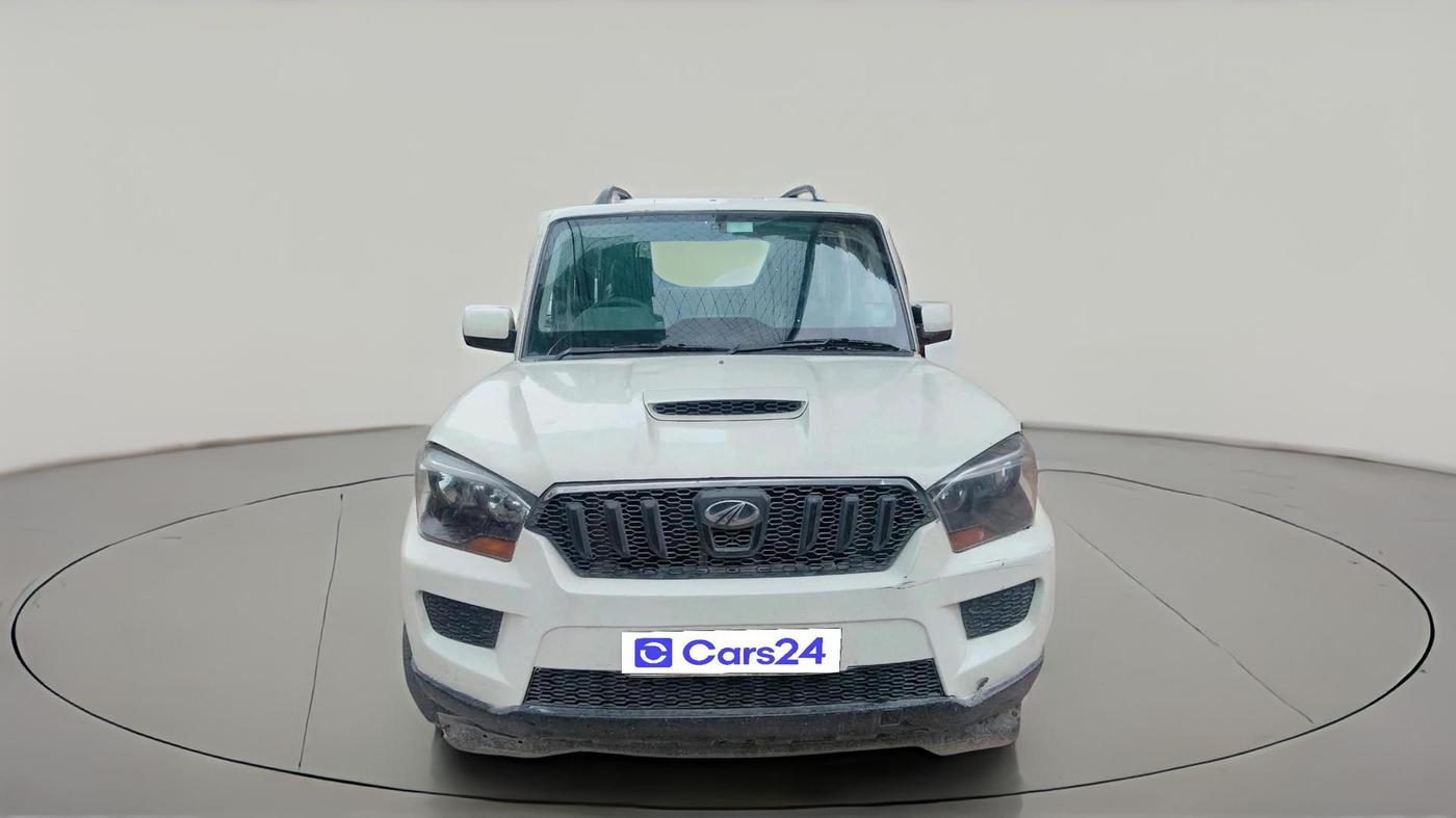 2017 Mahindra Scorpio S6 PLUS 1.99 INTELLI-HYBRID, Diesel, Manual, 90,210 km, exterior