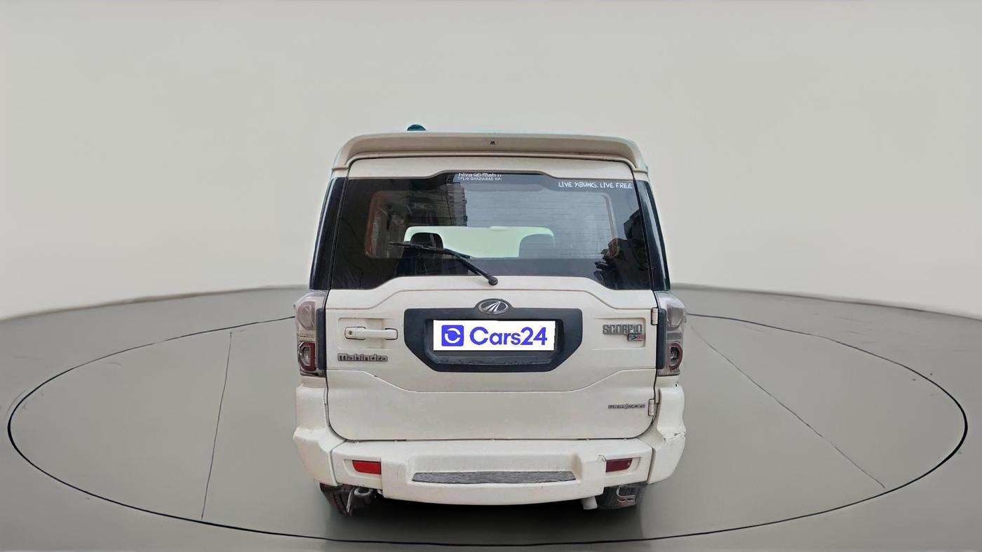 2017 Mahindra Scorpio S6 PLUS 1.99 INTELLI-HYBRID, Diesel, Manual, 90,210 km, exterior