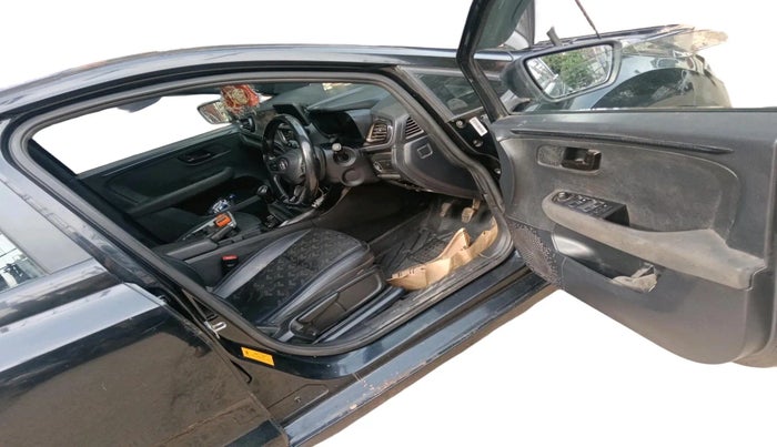 2022 Tata ALTROZ XZ PLUS DIESEL DARK EDITION, Diesel, Manual, 72,391 km, interior