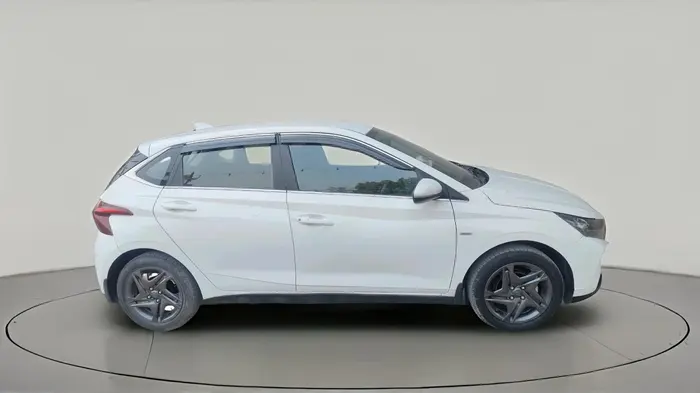 2022 Hyundai NEW I20 Sportz 1.2 IVT, Petrol, Automatic, 98,458 km, exterior