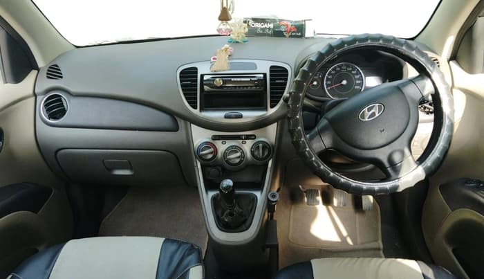 2011 Hyundai i10 MAGNA 1.2, Petrol, Manual, 64,848 km, interior