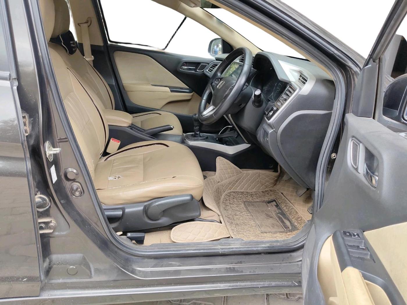 2019 Honda City 1.5L I-VTEC VX, Petrol, Manual, 1,04,264 km, interior