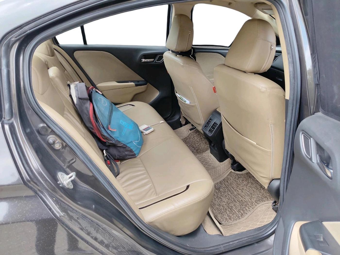 2019 Honda City 1.5L I-VTEC VX, Petrol, Manual, 1,04,264 km, interior