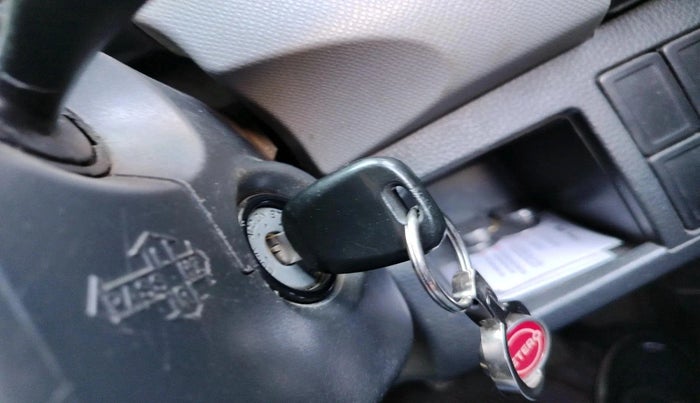 2012 Maruti Wagon R 1.0 LXI CNG, CNG, Manual, 60,484 km, interior