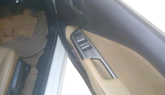 2014 Honda City 1.5L I-VTEC VX CVT, CNG, Automatic, 1,27,800 km, interior