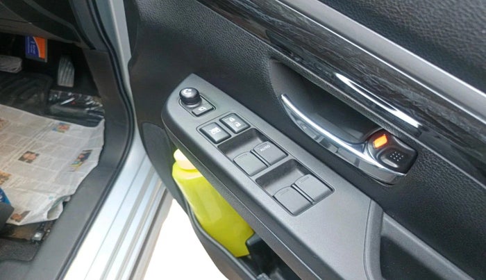 2025 Maruti XL6 ALPHA AT, Petrol, Automatic, 2,187 km, interior