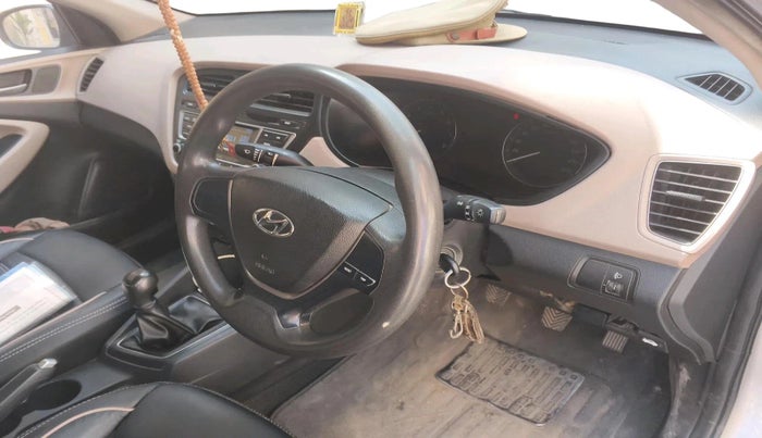 2017 Hyundai Elite i20 MAGNA 1.2, Petrol, Manual, 80,974 km, interior