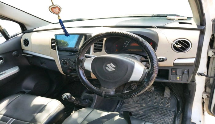 2017 Maruti Wagon R 1.0 LXI CNG, CNG, Manual, 95,359 km, interior