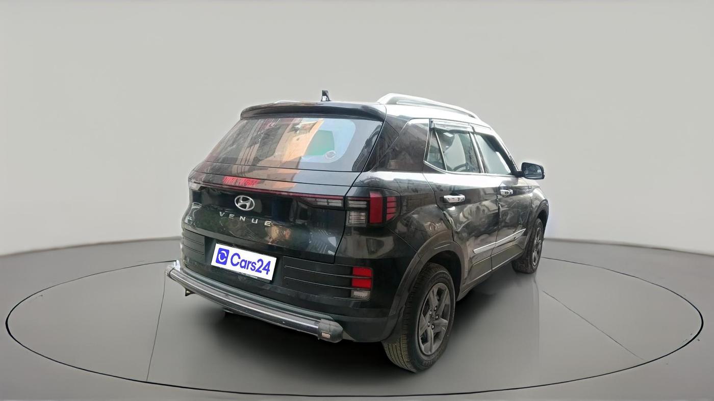 2024 Hyundai VENUE SX 1.2 PETROL, Petrol, Manual, 16,393 km, exterior