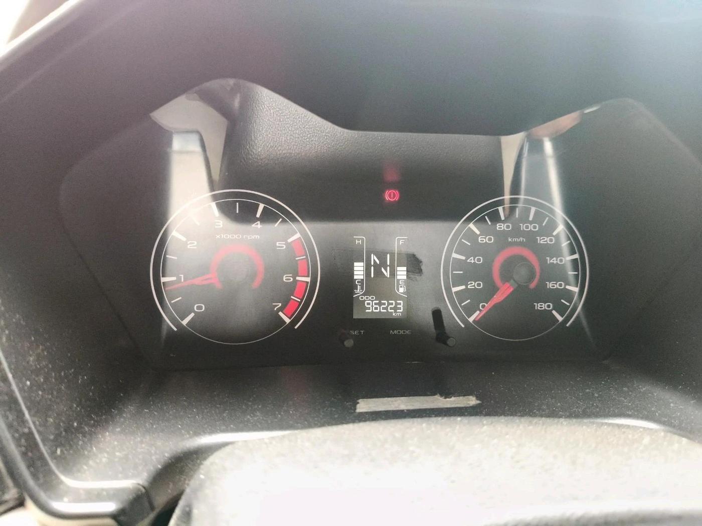 2016 Mahindra Kuv100 K2 6 STR, Petrol, Manual, 96,223 km, interior