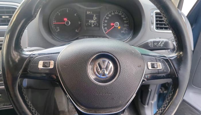 2017 Volkswagen Polo HIGHLINE PLUS 1.5 16 ALLOY, Diesel, Manual, 1,24,864 km, interior