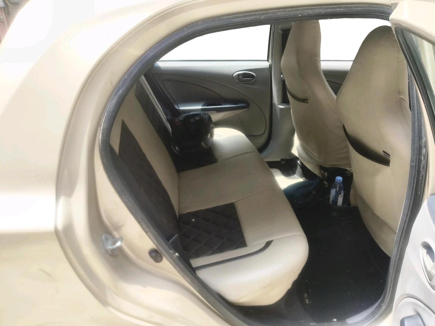 2011 Toyota Etios Liva G, CNG, Manual, 35,408 km, interior