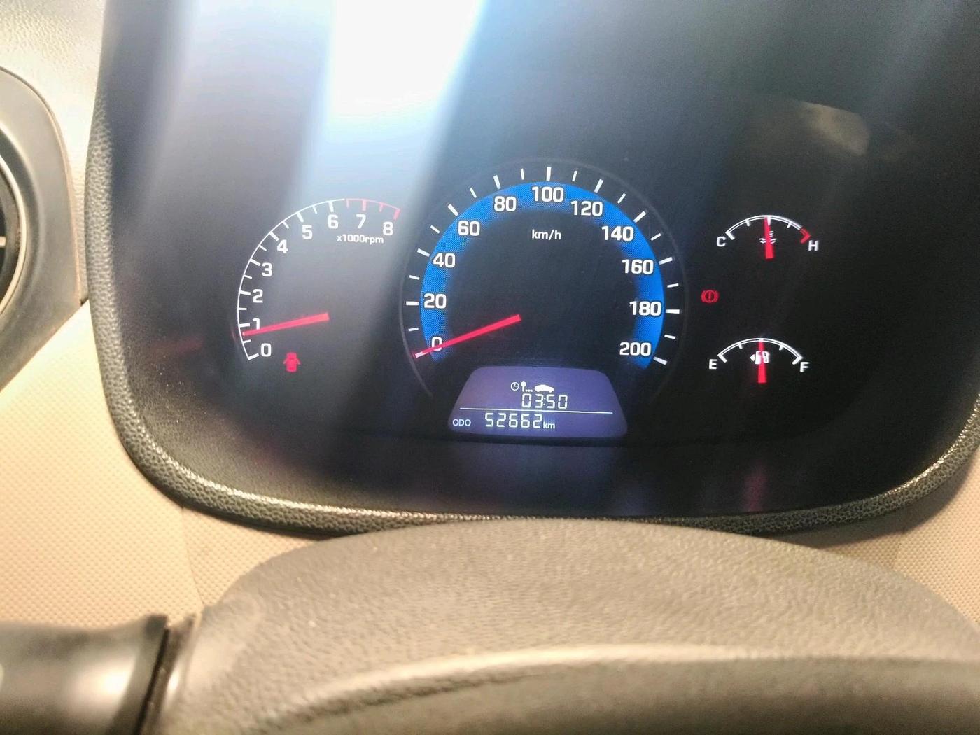 2014 Hyundai Xcent SX 1.2, Petrol, Manual, 52,662 km, interior