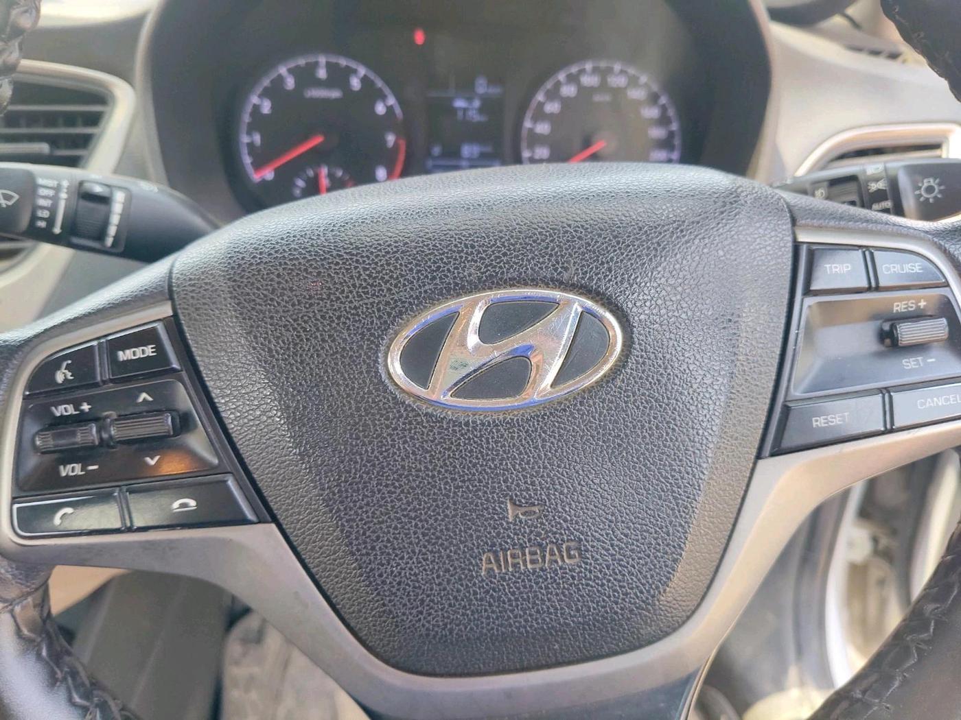 2017 Hyundai Verna 1.6 VTVT SX, Petrol, Manual, 61,871 km, interior