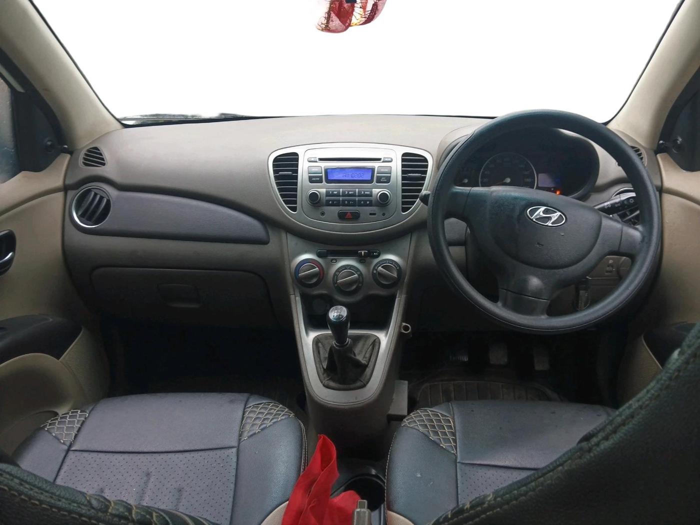 2011 Hyundai i10 MAGNA 1.1, Petrol, Manual, 1,42,643 km, interior