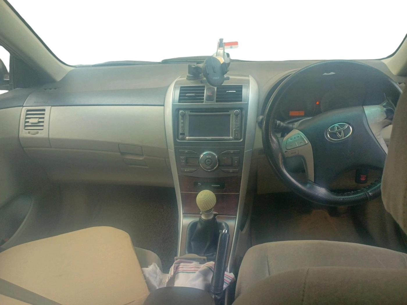 2011 Toyota Corolla Altis G PETROL, Petrol, Manual, 1,97,338 km, interior