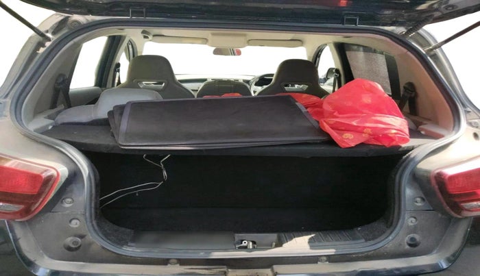 2016 Mahindra Kuv100 K2 PLUS 6 STR, Petrol, Manual, 33,461 km, exterior