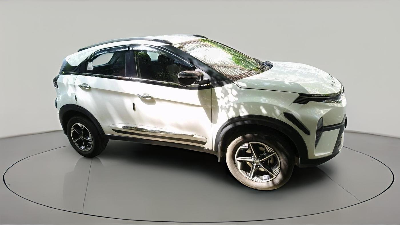 2025 Tata NEXON CREATIVE  AMT 1.2 PETROL, Petrol, Automatic, 13,510 km, exterior