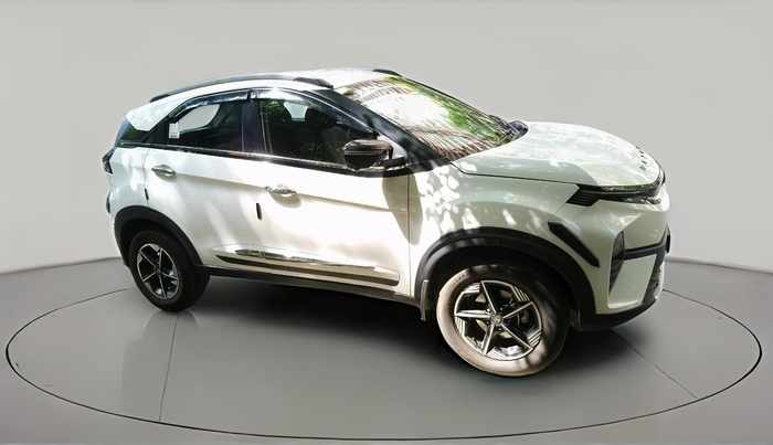 2025 Tata NEXON CREATIVE  AMT 1.2 PETROL, Petrol, Automatic, 13,510 km, exterior