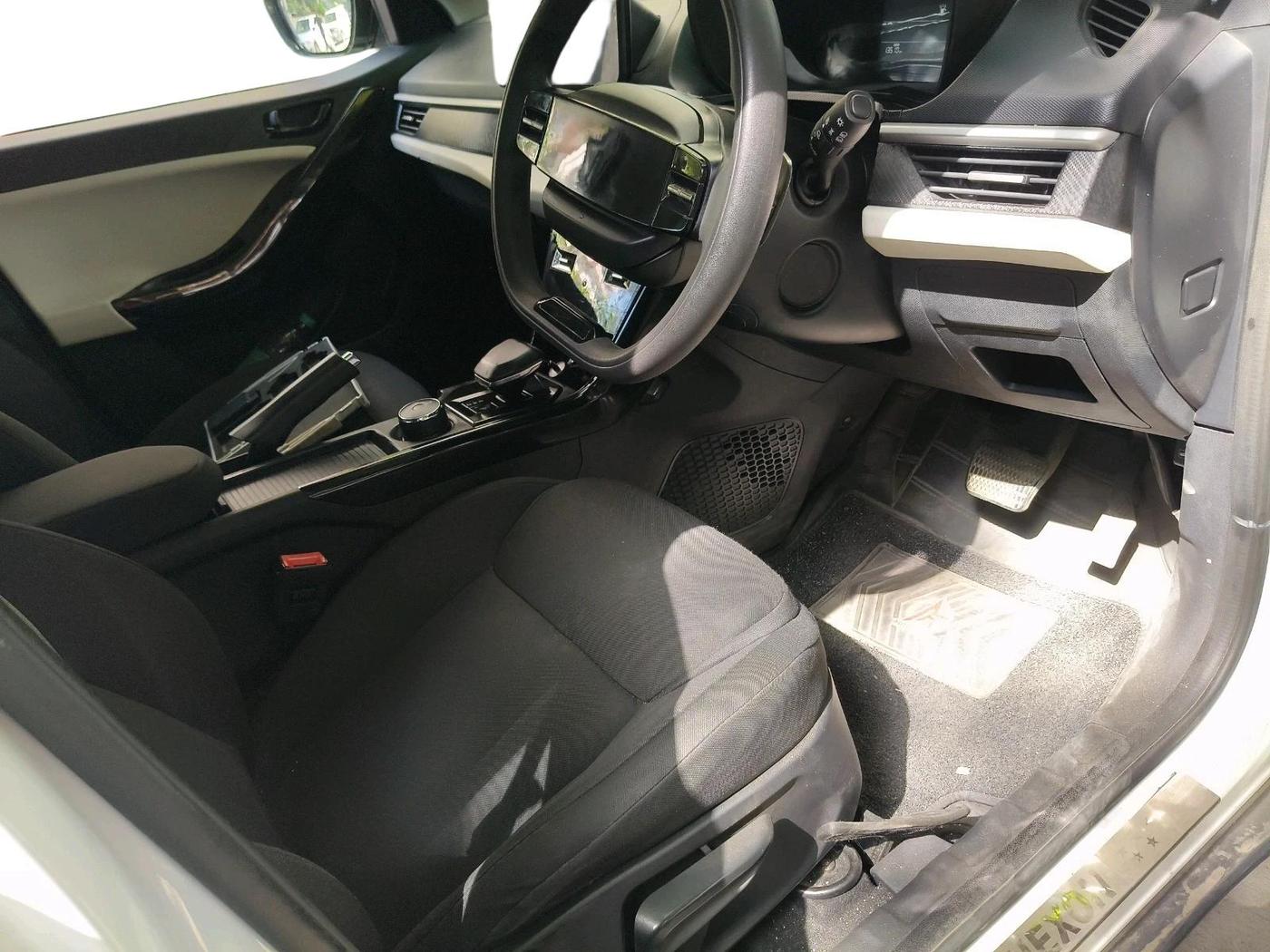 2025 Tata NEXON CREATIVE  AMT 1.2 PETROL, Petrol, Automatic, 13,510 km, interior