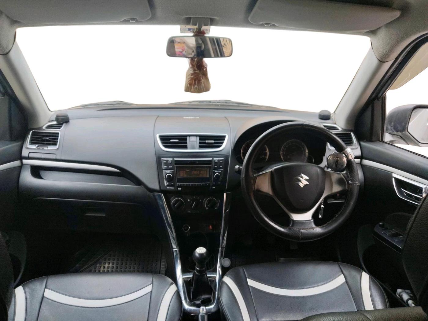 2016 Maruti Swift VXI, Petrol, Manual, 72,123 km, interior