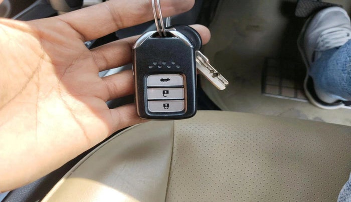 2018 Honda City 1.5L I-VTE V CVT, CNG, Automatic, 1,82,217 km, interior