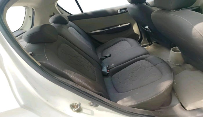 2011 Hyundai i20 SPORTZ 1.2, Petrol, Manual, 92,542 km, interior