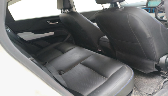 2022 Tata PUNCH CREATIVE AMT 1.2 RTN DUAL TONE, Petrol, Automatic, 54,594 km, interior