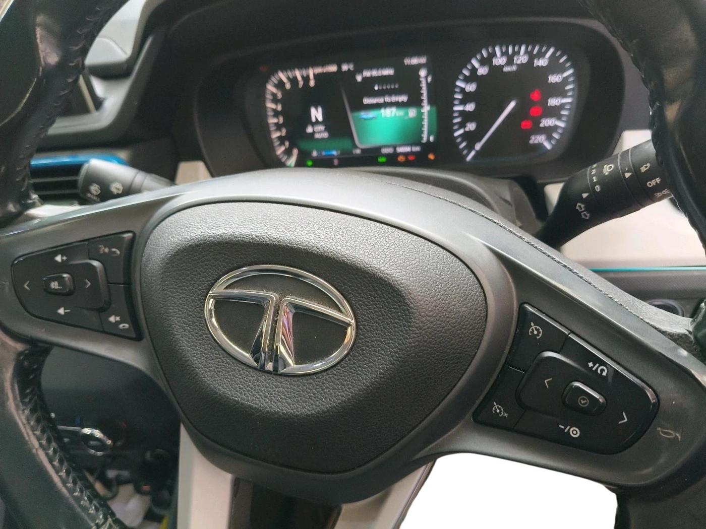 2022 Tata PUNCH CREATIVE AMT 1.2 RTN DUAL TONE, Petrol, Automatic, 54,594 km, interior
