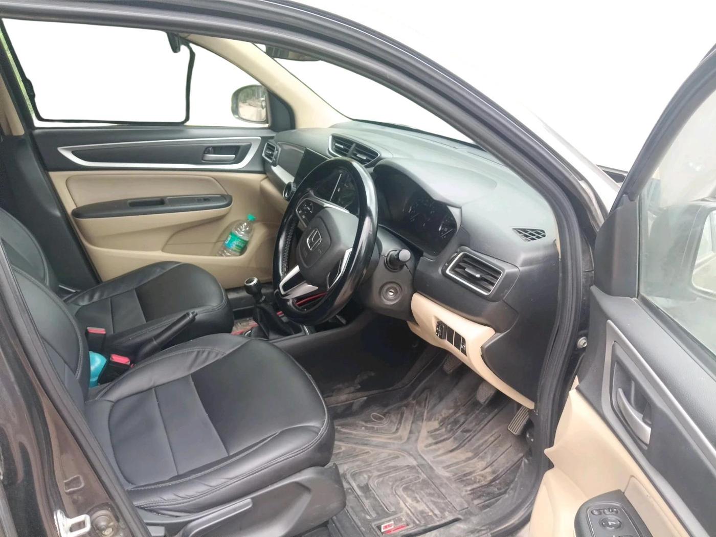 2023 Honda Amaze 1.2L I-VTEC S, CNG, Manual, 71,300 km, interior