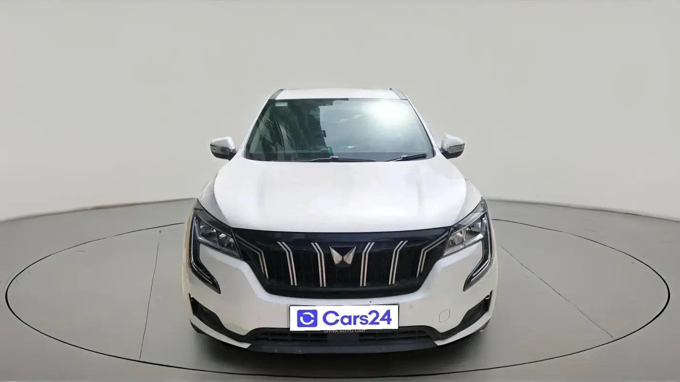 2023 Mahindra XUV700 MX D MT 5 STR, Diesel, Manual, 12,869 km, exterior