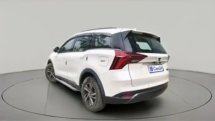 2023 Mahindra XUV700 MX D MT 5 STR, Diesel, Manual, 12,869 km, exterior