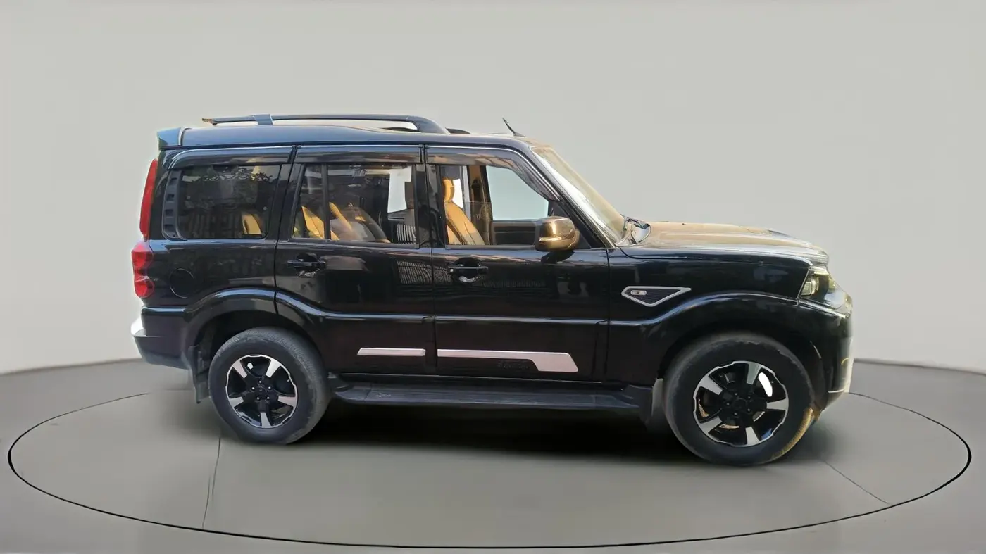 2023 Mahindra SCORPIO CLASSIC S 7STR, Diesel, Manual, 52,232 km, exterior