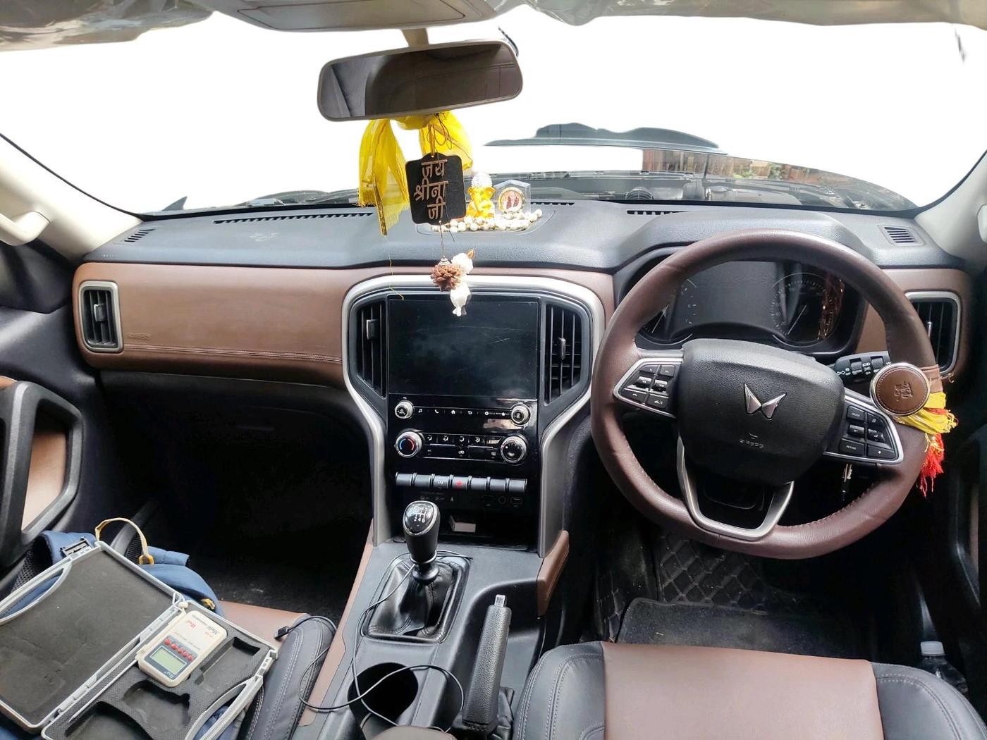 2023 Mahindra SCORPIO-N Z4 PETROL MT 7 STR, Petrol, Manual, 46,983 km, interior