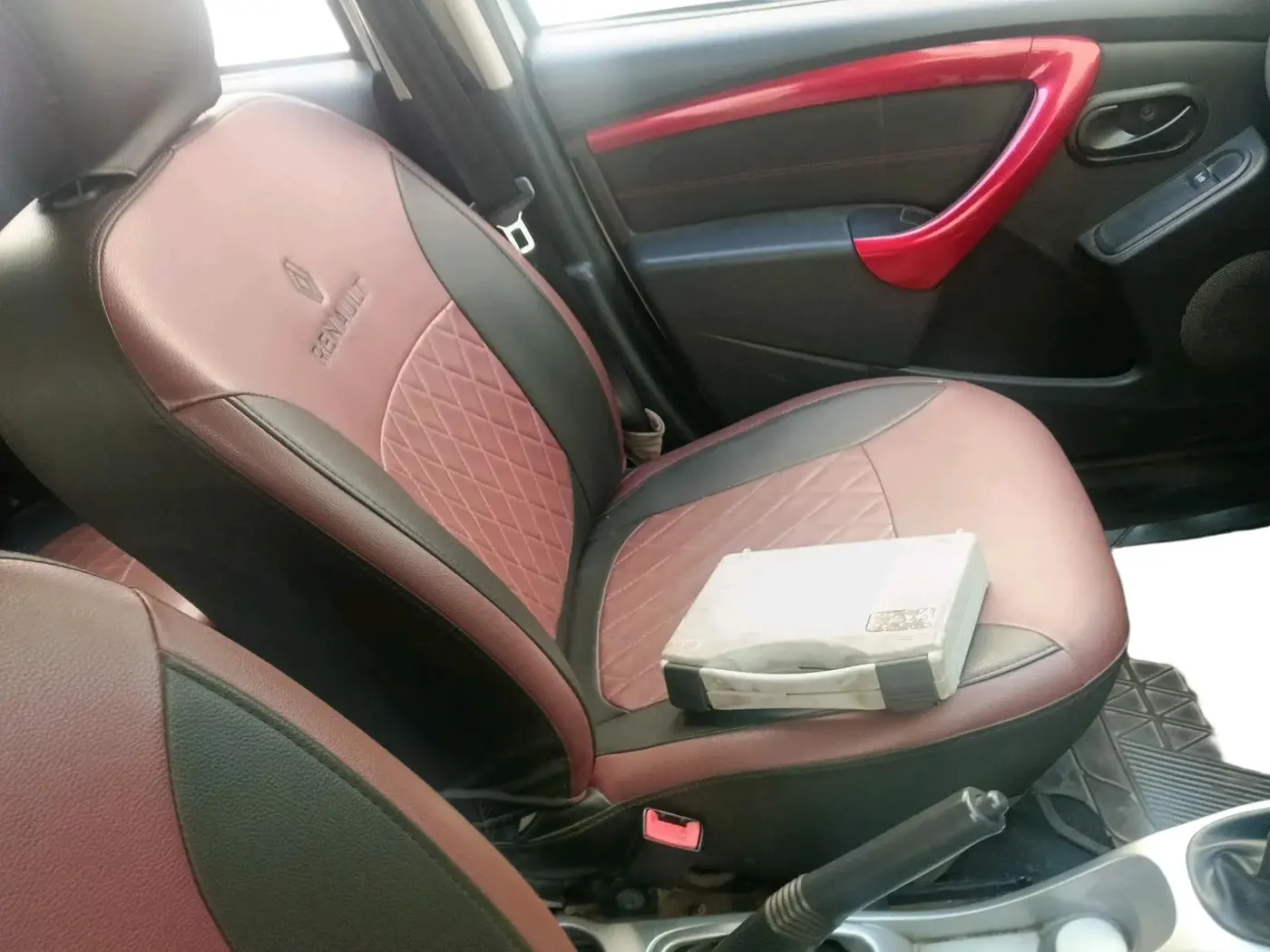 2018 Renault Duster RXS CVT, Petrol, Automatic, 1,14,258 km, interior