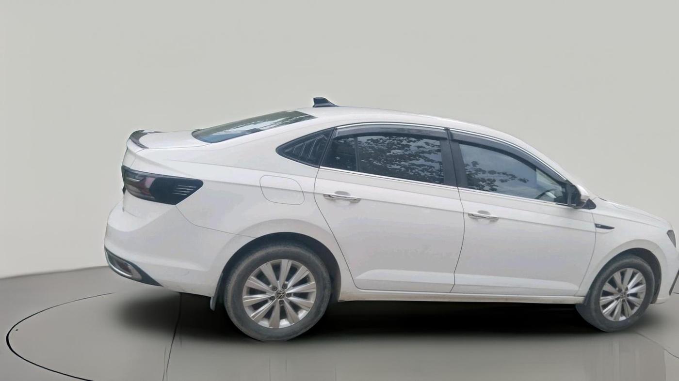 2024 Volkswagen VIRTUS HIGHLINE TSI 1.0 AT, Petrol, Automatic, 31,304 km, exterior