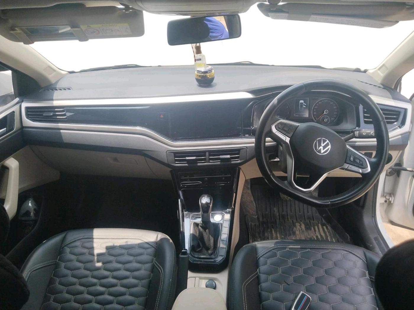 2024 Volkswagen VIRTUS HIGHLINE TSI 1.0 AT, Petrol, Automatic, 31,304 km, interior