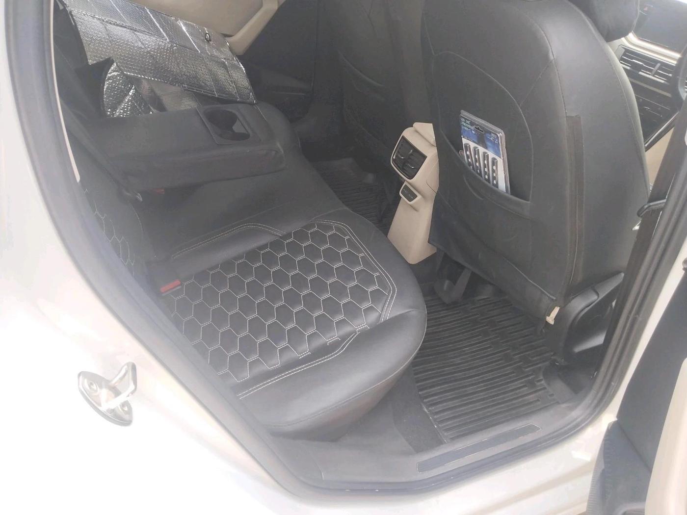 2024 Volkswagen VIRTUS HIGHLINE TSI 1.0 AT, Petrol, Automatic, 31,304 km, interior