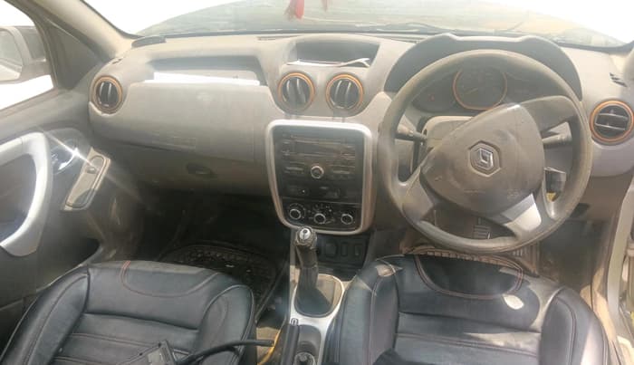 2016 Renault Duster RXL 85PS EXPLORE, Diesel, Manual, 1,48,746 km, interior