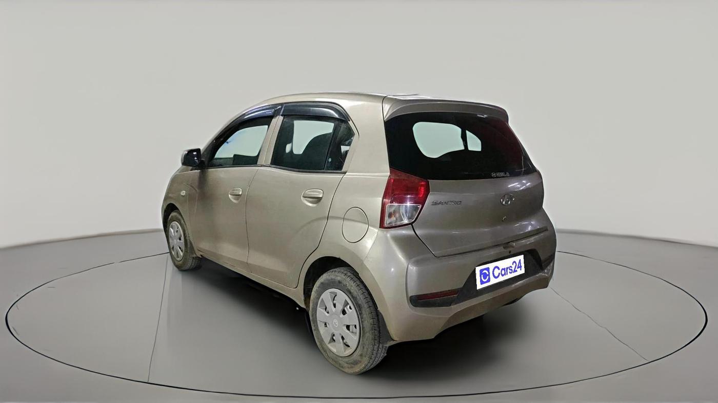 2019 Hyundai NEW SANTRO MAGNA CNG, CNG, Manual, 1,12,335 km, exterior